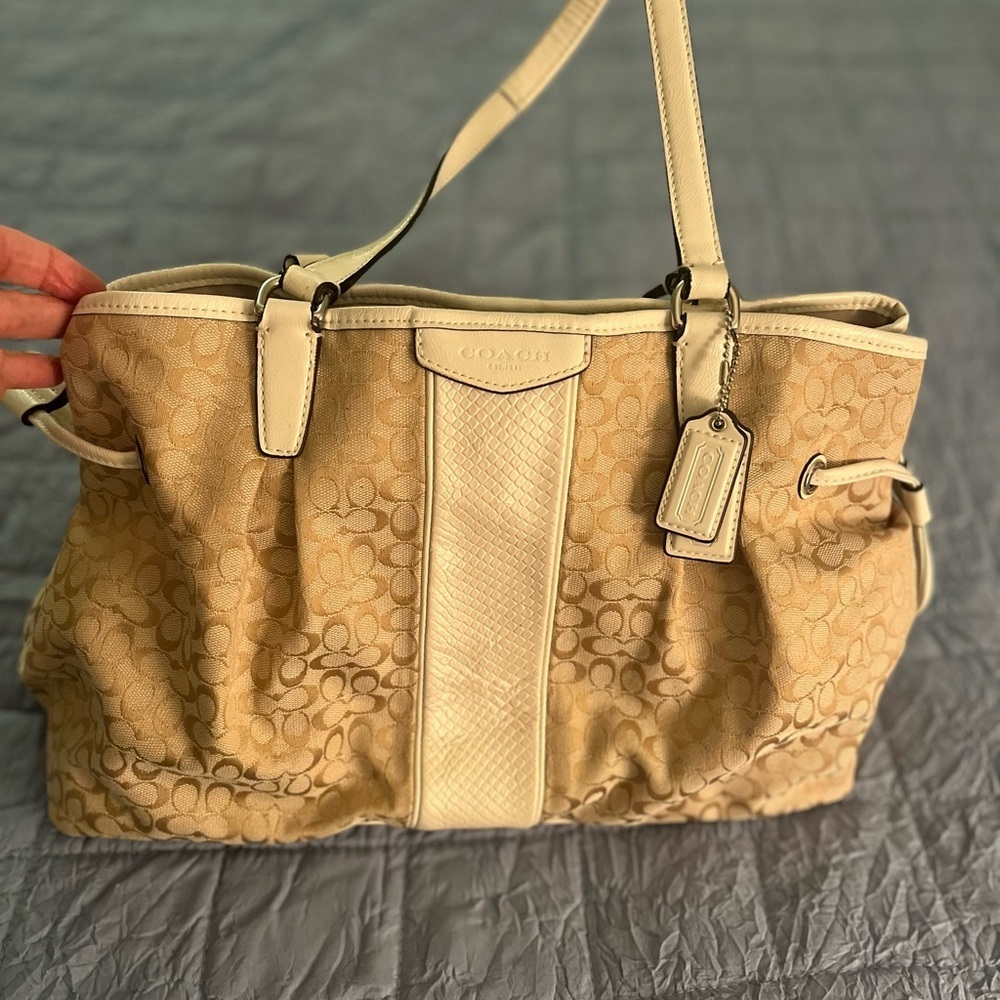 Coach Devin Beige Signature Shoulder Bag